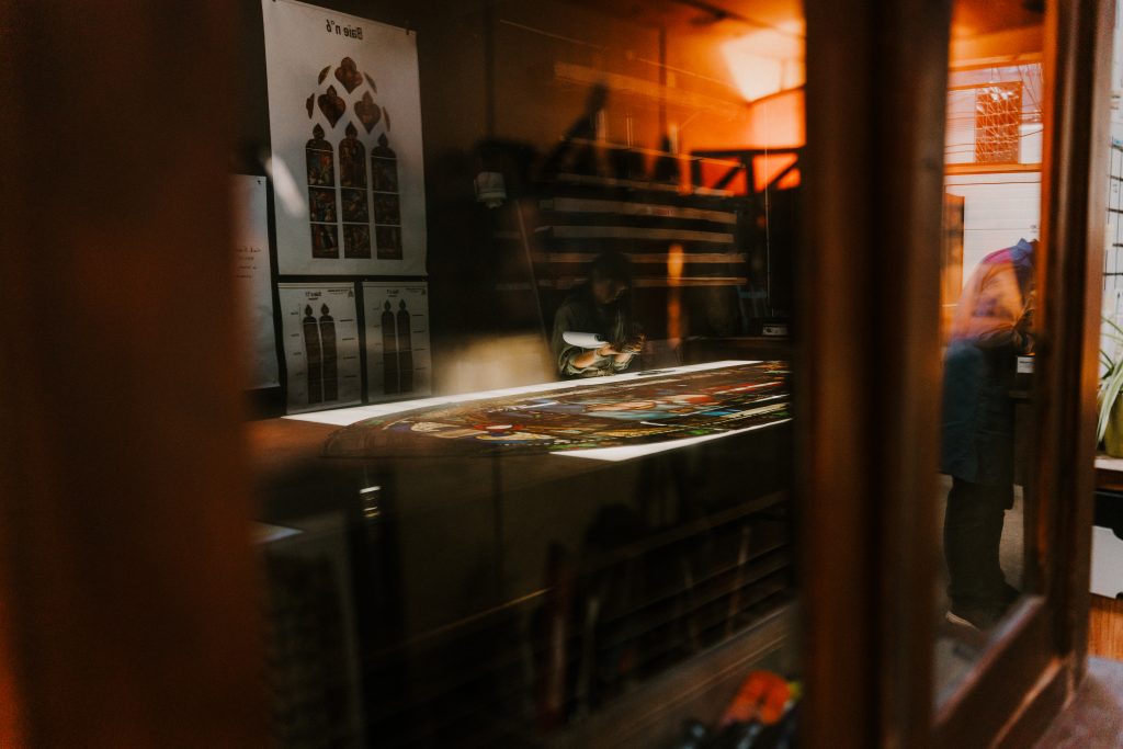 Vitrail contemporain création sur-mesure